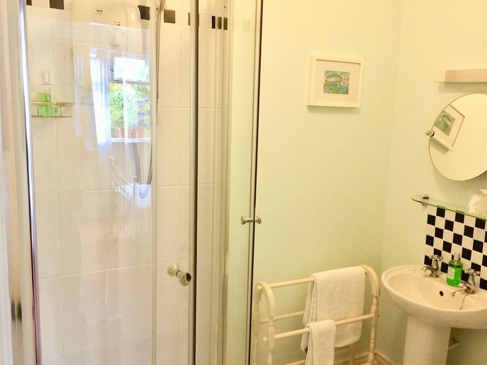 Derrin Guest House Larne Eksteriør billede