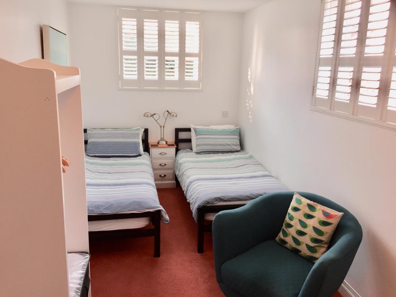 Derrin Guest House Larne Eksteriør billede