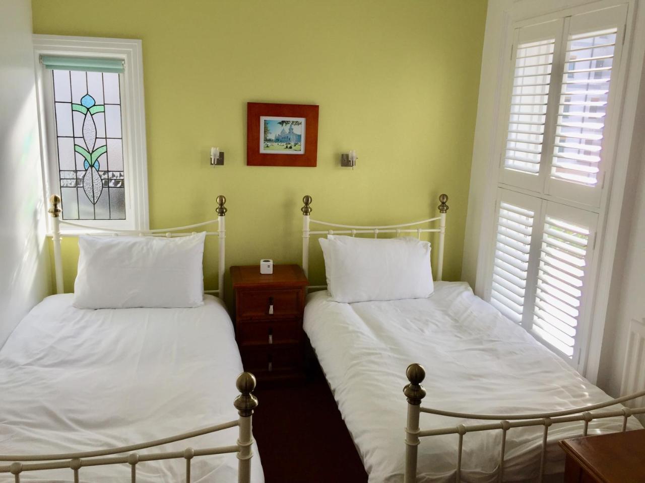 Derrin Guest House Larne Eksteriør billede